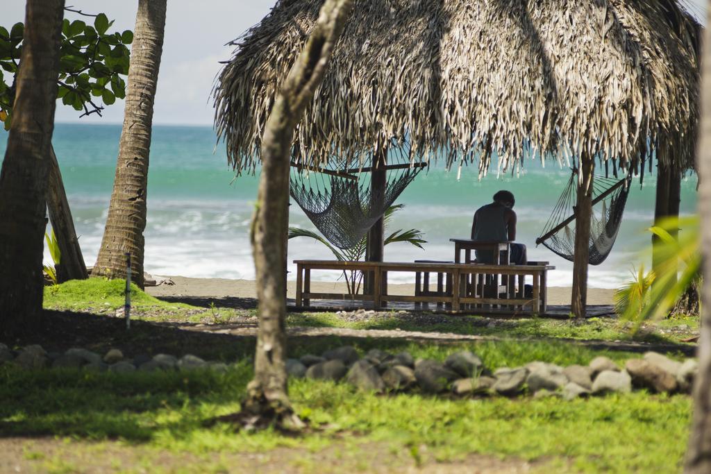 Clandestino Beach Resort Parrita Εξωτερικό φωτογραφία