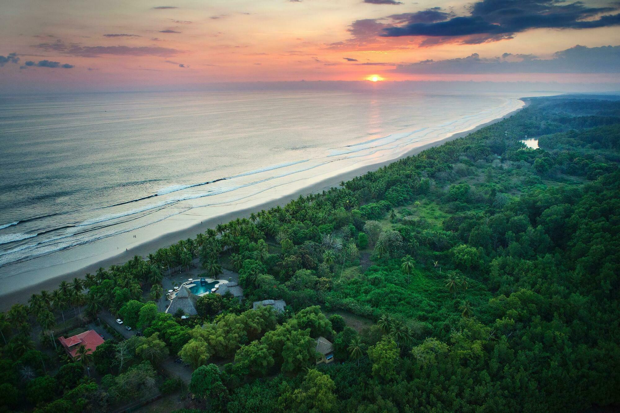 Clandestino Beach Resort Parrita Εξωτερικό φωτογραφία